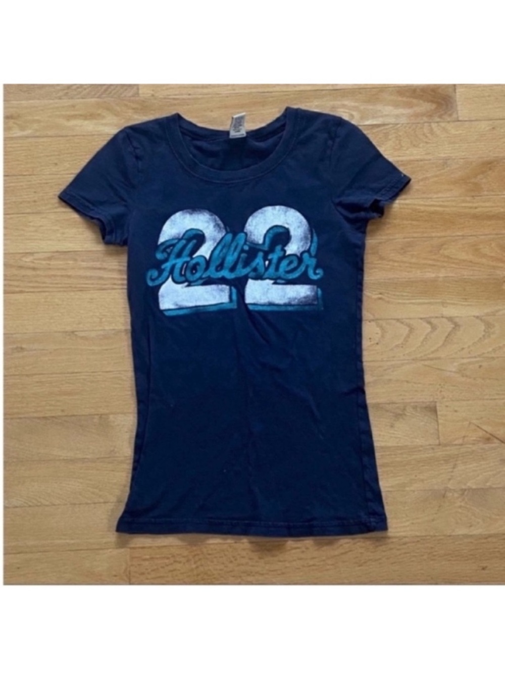 Hollister co navy turquoise vintage fitted graphic tee size small S